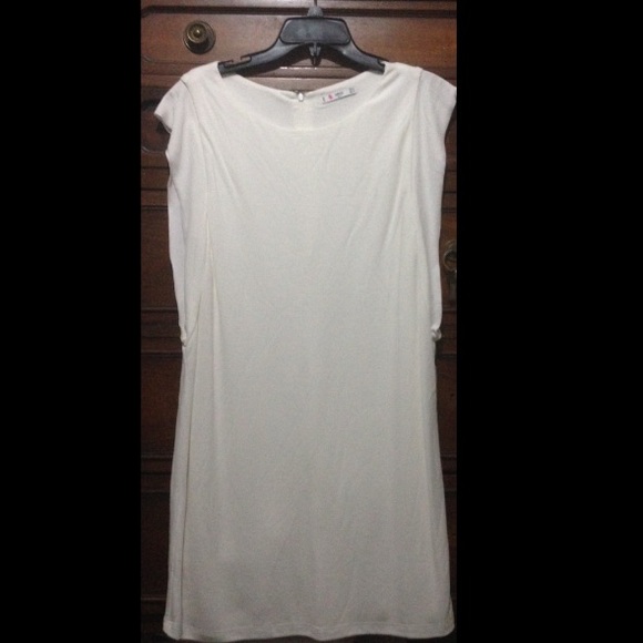 Dress - Picture 1 of 3